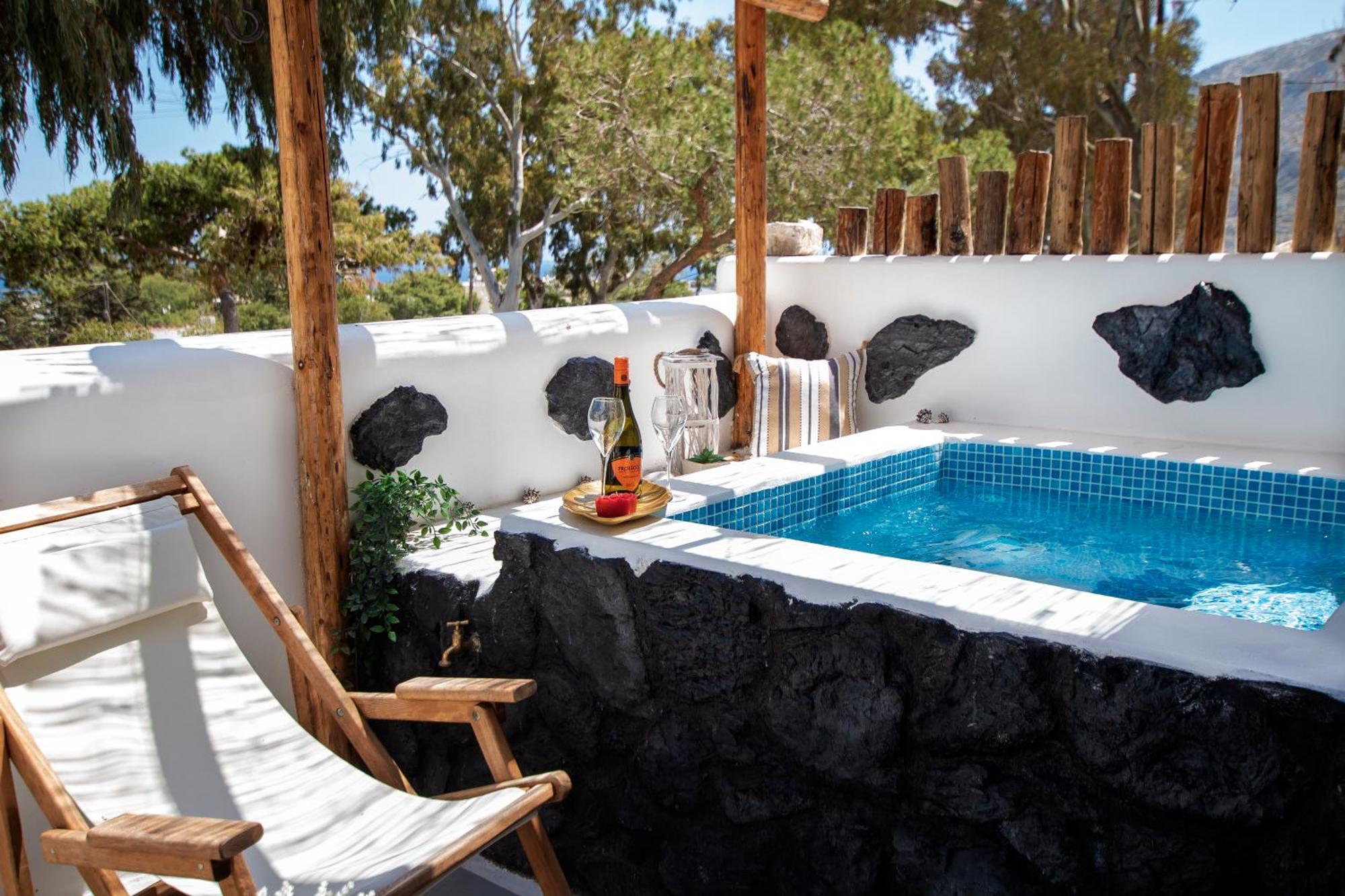 Asera Suites - Prive Jacuzzi Kamari  Bagian luar foto
