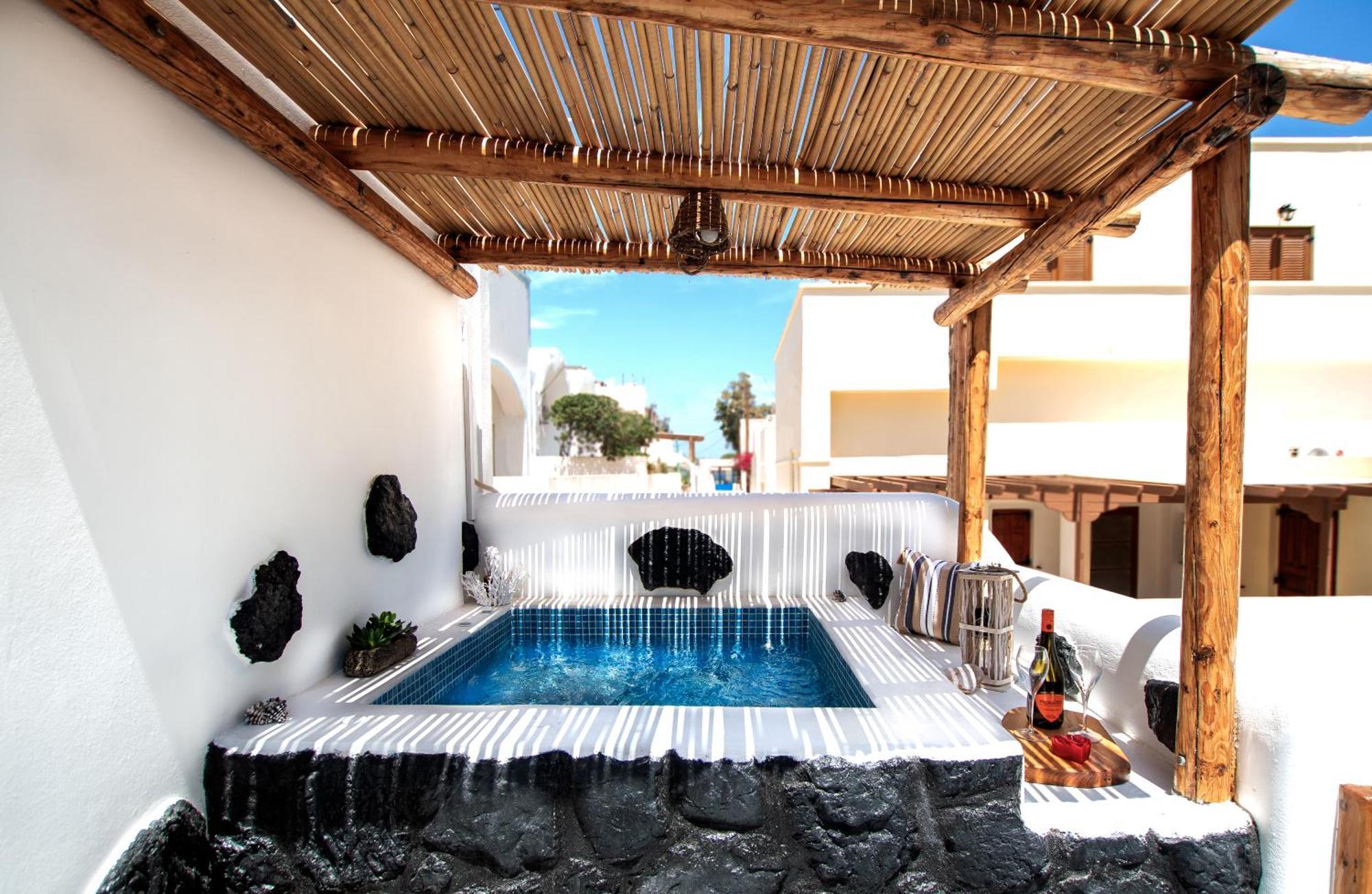 Asera Suites - Prive Jacuzzi Kamari  Bagian luar foto
